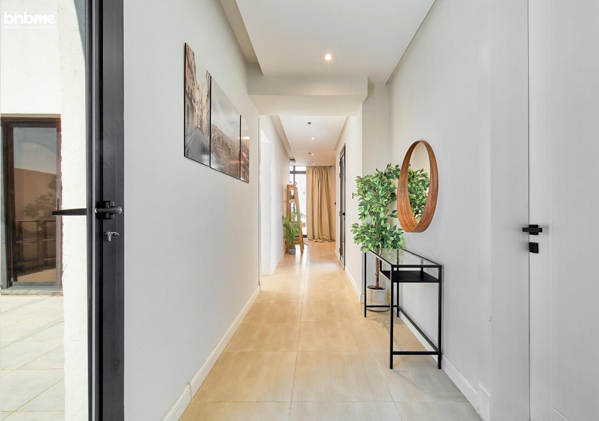 Apartment Unbookable-bnbmehomes - 2br With Pvt Terrace Nr Kingdom Arena -31d Riyadh